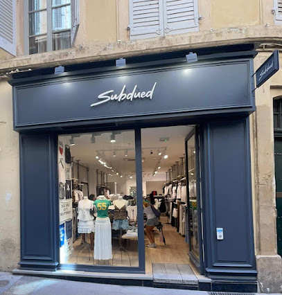 Subdued Magasin De Vêtements à Aix-en-Provence