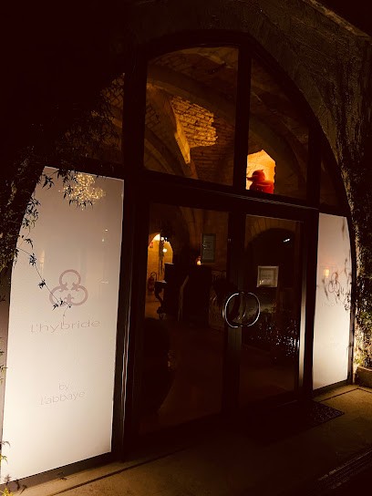 L-hybride, Magasin de Vêtements à Tonnerre