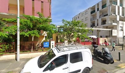 Sarrajfashionstore.myshopify.com, Magasin de Vêtements à Toulouse