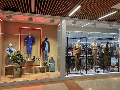 Naumy, Magasin de Vêtements à Hérouville-Saint-Clair