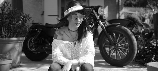 Mademoiselle Amnésia, Magasin de Vêtements à Vienne