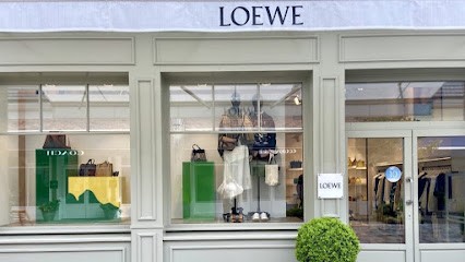 LOEWE La Vallée Outlet, Magasin de Vêtements à Serris