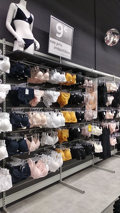 La Halle Orgeval, Magasin de Vêtements à Orgeval