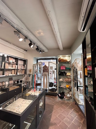 Ly&ly Gallery, Magasin de Vêtements à Vaison-la-Romaine