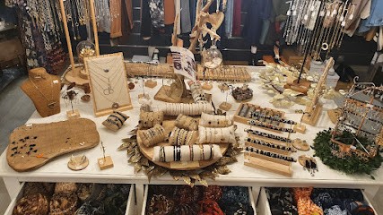 Parfums & Fantaisies By Sandrine Martin, Magasin de Vêtements à Toulouges