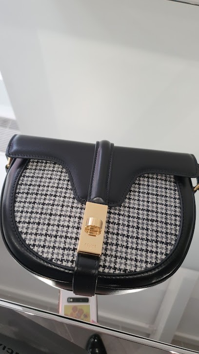 Celine, Magasin de Vêtements à Serris