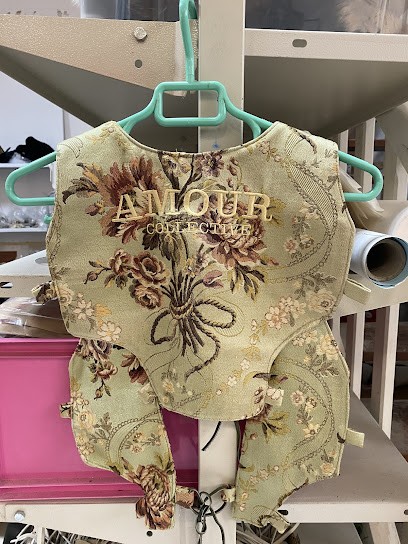AMOUR COLLECTIVE, Magasin de Vêtements à Saint-Planchers