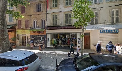 Athena, Magasin de Vêtements à Salon-de-Provence