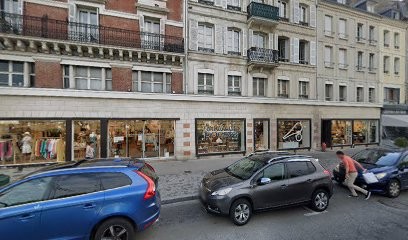 Burton Of London, Magasin de Vêtements à Trouville-sur-Mer