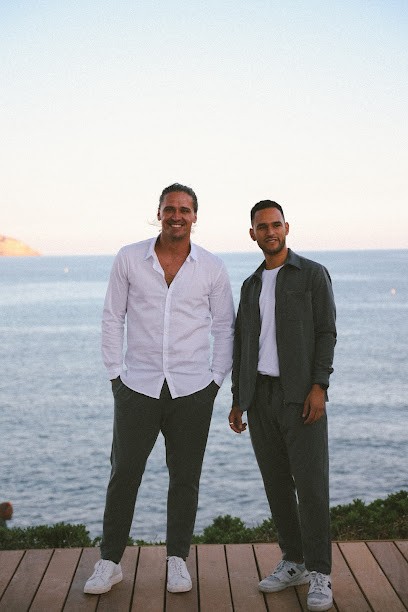 Maison Léo, Magasin de Vêtements à Saint-Cyr-sur-Mer