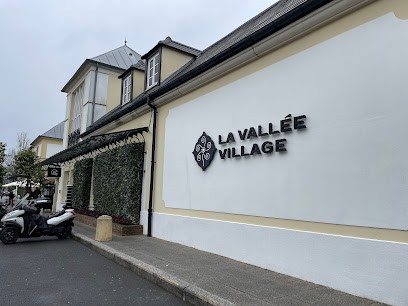 Loro Piana Outlet Store La Vallée Village, Magasin de Vêtements à Serris