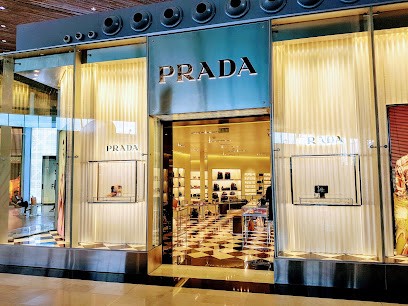 Prada Paris Charles de Gaulle Terminal S4, Magasin de Vêtements à Mauregard