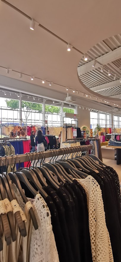 Mango, Magasin de Vêtements à Valence