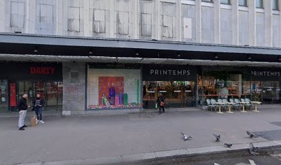 Un Jour Ailleurs Printemps Nation, Magasin de Vêtements à Paris 20