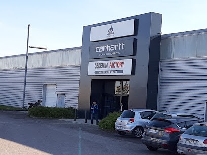 Carhartt WIP Outlet Troyes, Magasin de Vêtements à Pont-Sainte-Marie