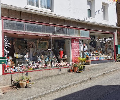 La Malle Aux Trésors, Magasin de Vêtements à Josselin