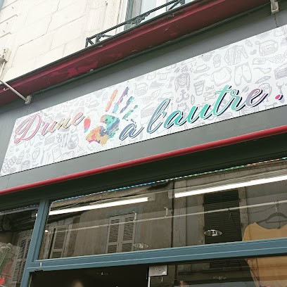 D'une main à l'autre, Magasin de Vêtements à La Châtre