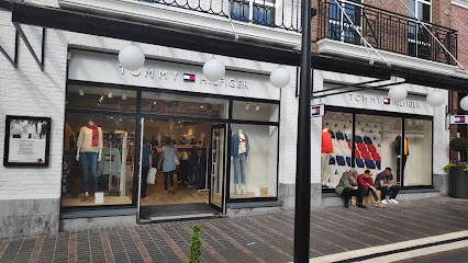 Tommy Hilfiger Outlet, Magasin de Vêtements à Roubaix