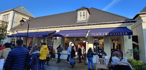 Tommy Hilfiger Outlet, Magasin de Vêtements à Serris