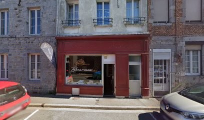 F M S, Magasin de Vêtements à Givet