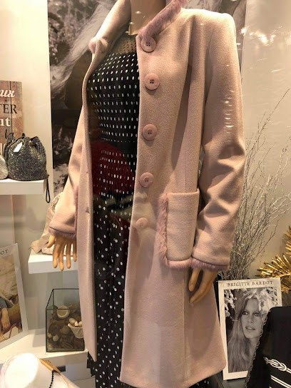 L.M, Magasin de Vêtements à Saint-Raphaël