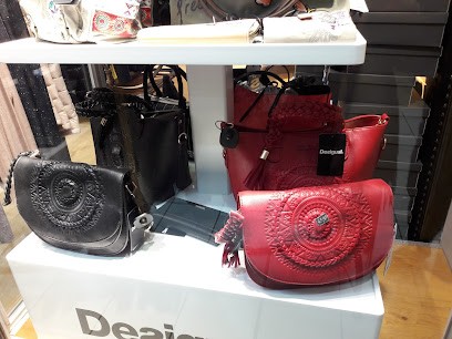 Charly and Co, Magasin de Vêtements à Mably