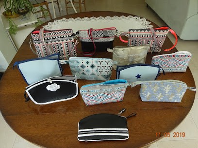 Les Sacs à Main De Gisèle, Magasin de Vêtements à Venelles