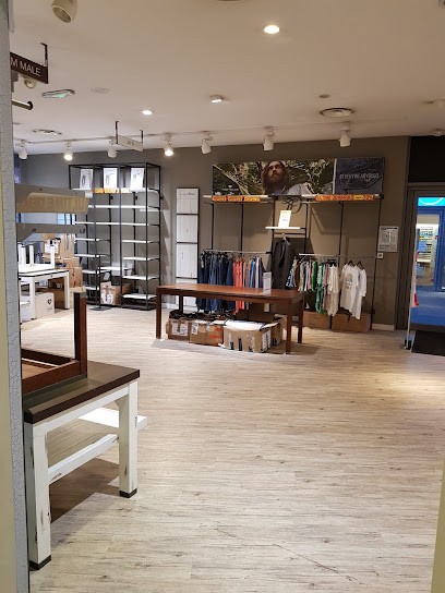 Tom Tailor, Magasin de Vêtements à Vaulx-en-Velin