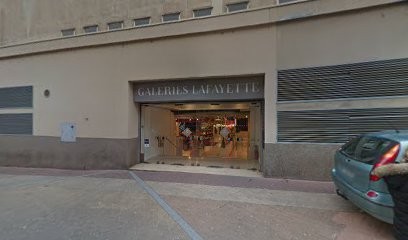 Calvin Klein, Magasin de Vêtements à Metz