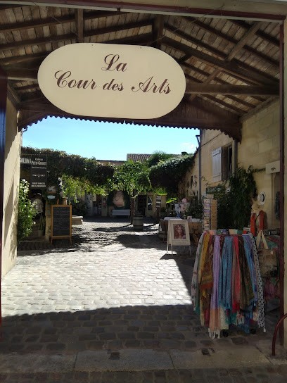Atelier des Créateurs, Magasin de Vêtements à Saint-Émilion