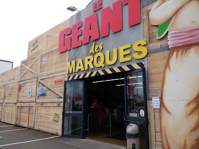 Giant Brands, Magasin de Vêtements à Saint-Jean-de-Monts
