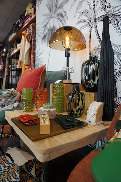 Adja Boutique Saint-Nazaire, Magasin de Vêtements à Saint-Nazaire