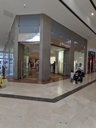 ZARA, Magasin de Vêtements à Marseille 11