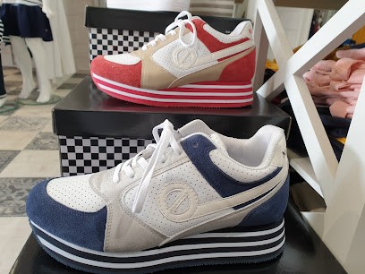 Etoile Nacrée, Magasin de Vêtements à Jullouville