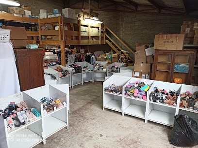 VestiBoutique, Croix-Rouge Française, Magasin de Vêtements à Laval