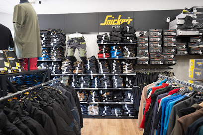 Le Travail En Couleur Magasin De Vêtements à Doubs