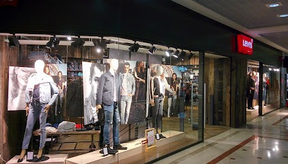 Levi's, Magasin de Vêtements à Thiais