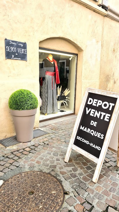 Dépôt vente de marques,luxe, second hand pour femmes DRESS'ING, Magasin de Vêtements à Thonon-les-Bains