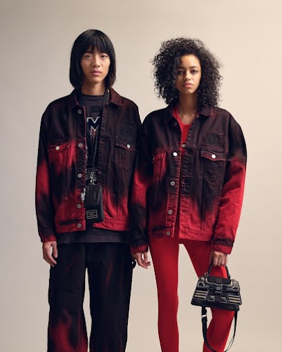 Tommy Jeans, Magasin de Vêtements à Limoges