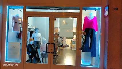 Les p'tits looks, Magasin de Vêtements à Saint-Jean-de-Maurienne