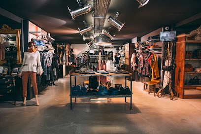 Alanis, Magasin de Vêtements à Tournon-sur-Rhône
