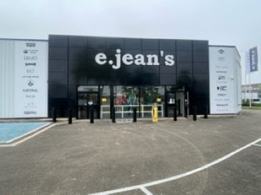 E. Jeans, Magasin de Vêtements à Saint-Clément