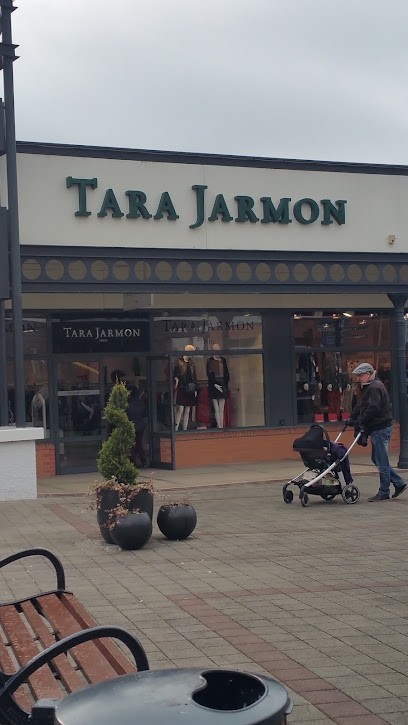 Magasin D'usine Tara Jarmon Troyes, Magasin de Vêtements à Pont-Sainte-Marie