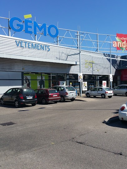 Gemo Lyon Vaulx En Velin Chaussures Et Vêtements, Magasin de Vêtements à Vaulx-en-Velin