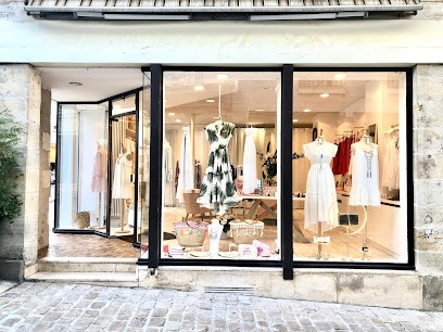 Salon Des Demoiselles, Magasin de Vêtements à Loches