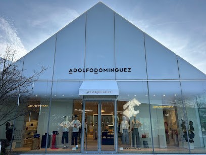 ADOLFO DOMINGUEZ, Magasin de Vêtements à Villefontaine