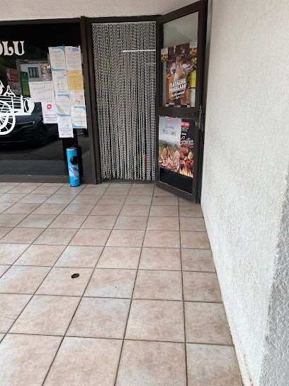 Performance, Magasin de Vêtements à Lucciana