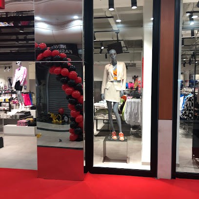 NEW YORKER, Magasin de Vêtements à Roubaix