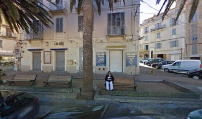 Parallèle, Magasin de Vêtements à Bonifacio