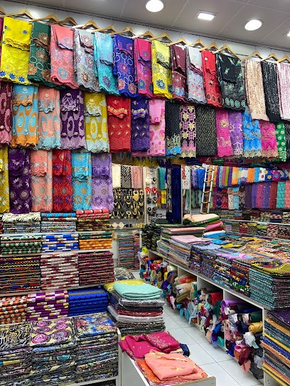 New Fashion, Magasin de Vêtements à La Courneuve